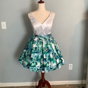 Short dress full skirt, rhinestone belt